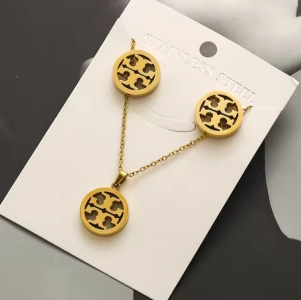 Elegant Gold Stainless Steel Jewelry Set